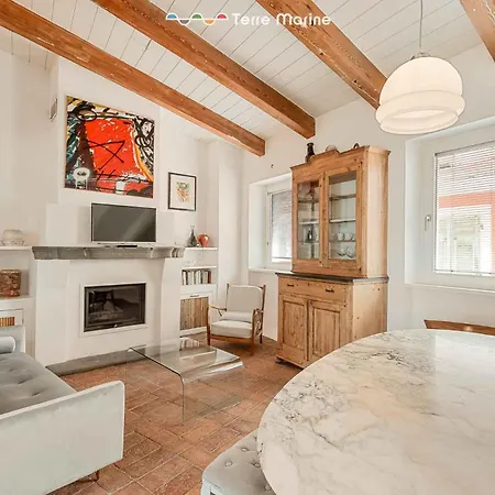 Luxury Penthouse, Terre Marine *